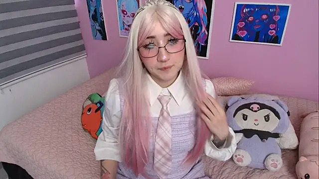 Miwa violet online show from November 29, 2025, 6:41 pm