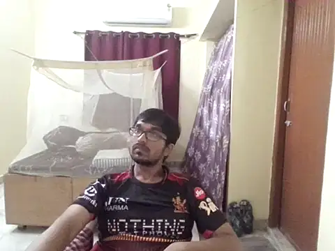 THE NAKED BOY online show from April 17, 2026, 1:47 pm