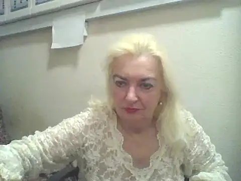 Snapshot of Meri798 chatting on October 19, 2025, 9:17 pm Meri798 online show from October 19, 2025, 9:17 pm