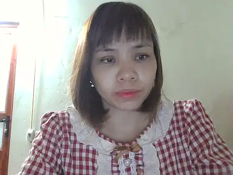 Angela-Eira online show from November 3, 2025, 12:05 am