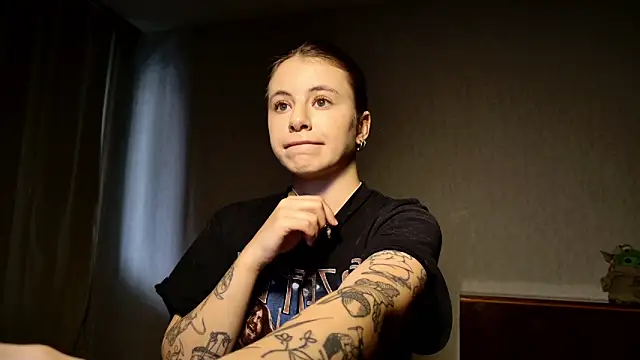 MazzyDoll online show from February 17, 2026, 12:02 pm