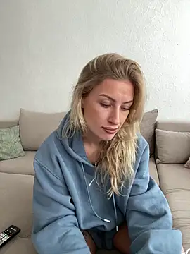 Snapshot of belle98 chatting on October 27, 2025, 1:34 pm belle98 online show from October 27, 2025, 1:34 pm