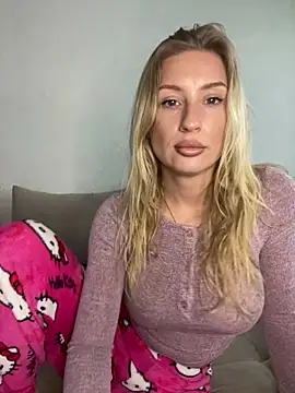 Snapshot of belle98 chatting on February 11, 2026, 10:04 am belle98 online show from February 11, 2026, 10:04 am