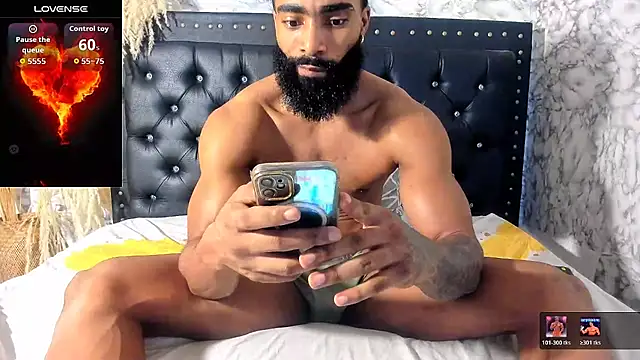 Snapshot of wakanda1995 chatting on February 12, 2026, 12:10 am wakanda1995 online show from February 12, 2026, 12:10 am