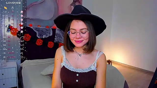 Snapshot of Kelly_Cuutie chatting on October 30, 2025, 1:04 am Kelly Cuutie online show from October 30, 2025, 1:04 am