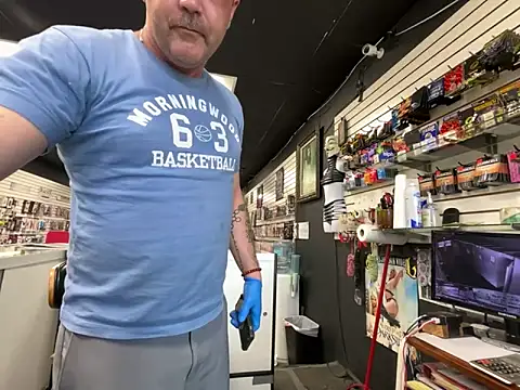 Snapshot of RawRyder8 chatting on September 11, 2025, 10:10 pm RawRyder8 online show from September 11, 2025, 10:10 pm