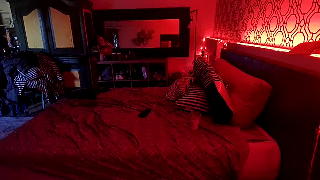 Snapshot of RawRyder8 chatting on October 7, 2025, 11:39 pm RawRyder8 online show from October 7, 2025, 11:39 pm