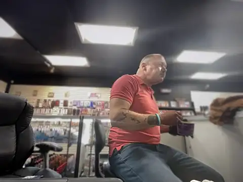 Snapshot of RawRyder8 chatting on February 4, 2026, 2:17 am RawRyder8 online show from February 4, 2026, 2:17 am