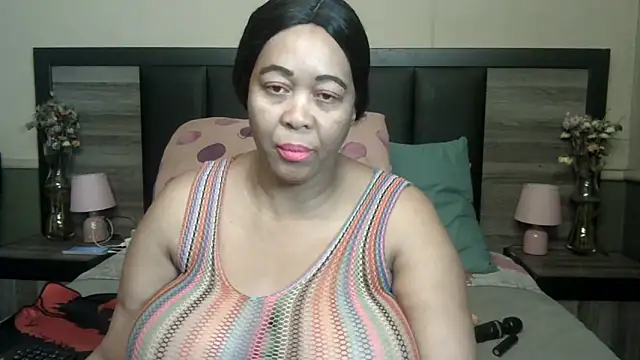 Snapshot of BigButt-MomJ75 chatting on November 22, 2025, 10:30 pm BigButt-MomJ75 online show from November 22, 2025, 10:30 pm