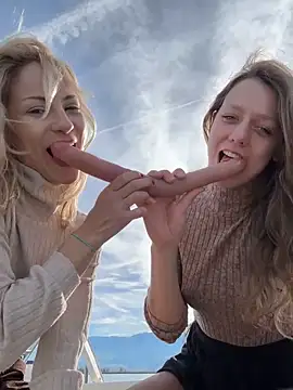 missdaisydiamond777 online show from November 5, 2025, 11:57 am