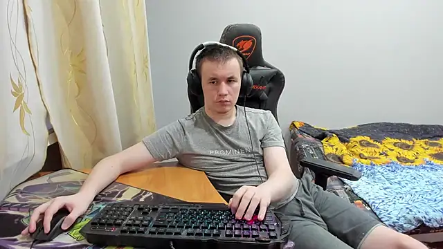 iliaskrislove online show from October 30, 2025, 12:58 pm