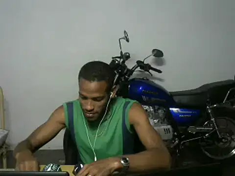 Snapshot of michel_sc chatting on March 27, 2026, 5:05 am michel sc online show from March 27, 2026, 5:05 am