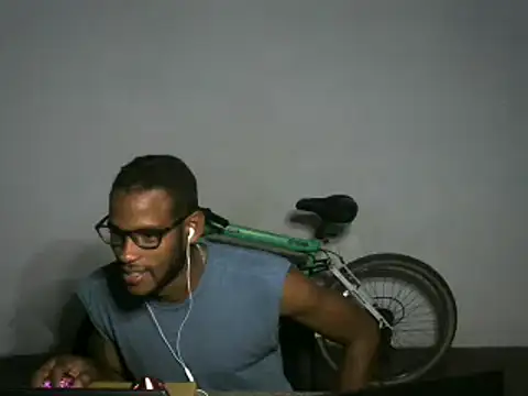 Snapshot of michel_sc chatting on May 19, 2026, 10:11 am michel sc online show from May 19, 2026, 10:11 am