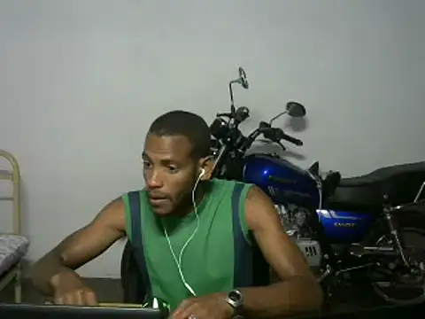 Snapshot of michel_sc chatting on April 12, 2026, 5:33 am michel sc online show from April 12, 2026, 5:33 am