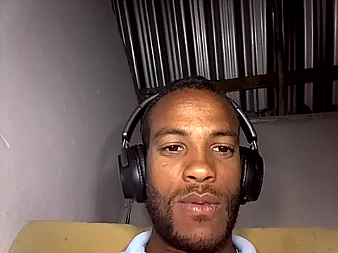 Snapshot of michel_sc chatting on April 14, 2026, 5:01 am michel sc online show from April 14, 2026, 5:01 am