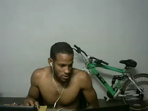 Snapshot of michel_sc chatting on April 22, 2026, 5:03 am michel sc online show from April 22, 2026, 5:03 am