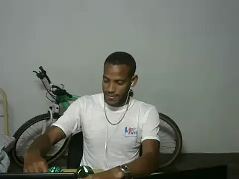 Snapshot of michel_sc chatting on April 4, 2026, 5:25 am michel sc online show from April 4, 2026, 5:25 am