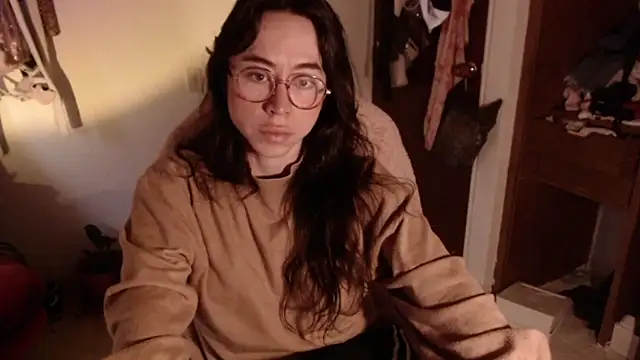 emily pearl  online show from November 15, 2025, 10:25 pm