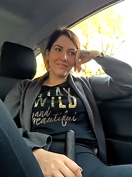 Linalicious online show from November 5, 2025, 3:15 pm