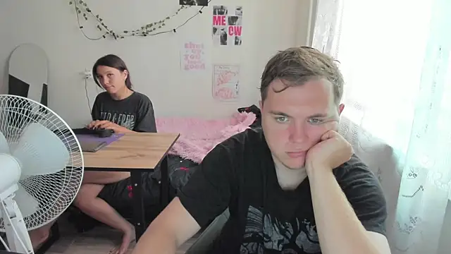 Snapshot of MashkaRay chatting on June 9, 2026, 1:34 pm MashkaRay online show from June 9, 2026, 1:34 pm