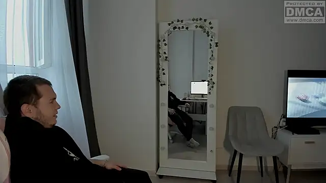 MashkaRay online show from October 3, 2025, 2:18 pm