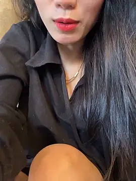 Ladygirrl22 online show from November 26, 2025, 7:30 am