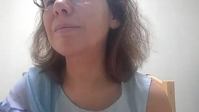 HollyJewel online show from November 6, 2025, 5:17 pm