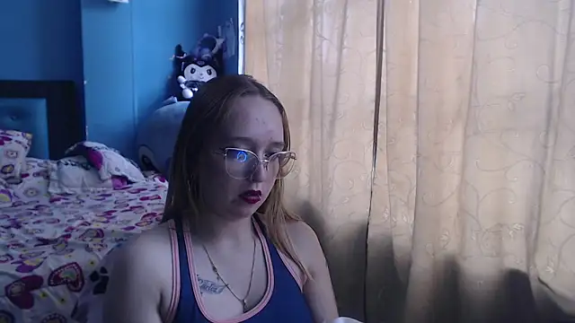 Liaroberts1 online show from March 8, 2025, 3:13 pm