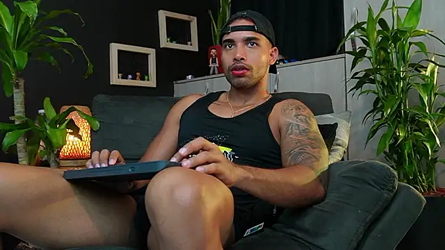 LincomAmith online show from March 13, 2026, 4:17 am