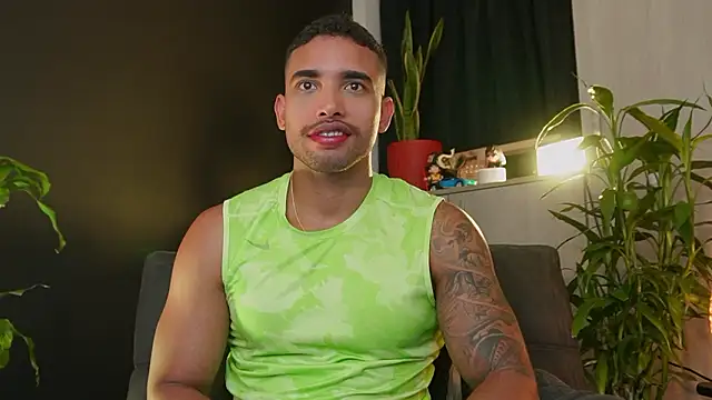 LincomAmith online show from February 19, 2026, 3:47 am