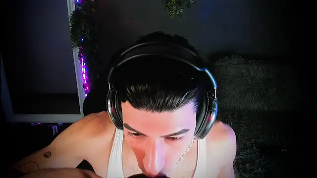 Snapshot of newjeff chatting on February 22, 2026, 2:19 pm newjeff online show from February 22, 2026, 2:19 pm