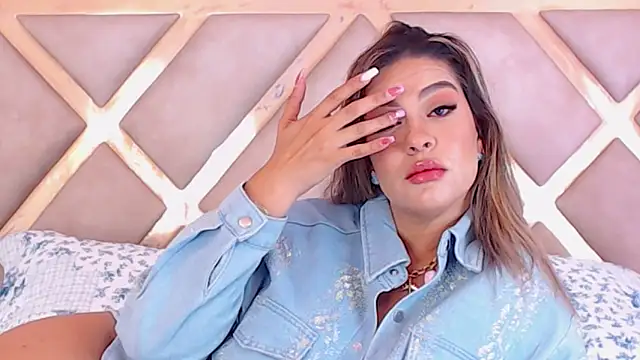 Snapshot of JoannaStanford chatting on February 15, 2026, 9:58 pm JoannaStanford online show from February 15, 2026, 9:58 pm