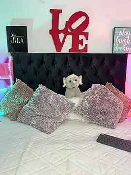 AriannaTorres online show from February 16, 2026, 6:50 pm