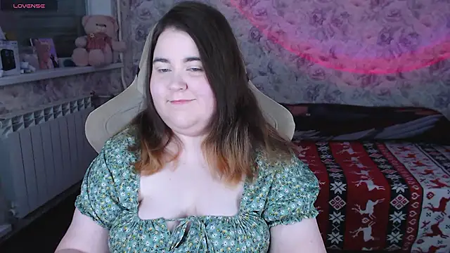 Estelle Hicks online show from February 5, 2026, 6:26 pm