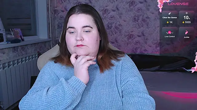 Estelle Hicks online show from October 27, 2025, 6:09 pm