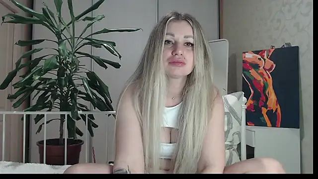 ShyEvaa online show from May 18, 2026, 4:12 pm