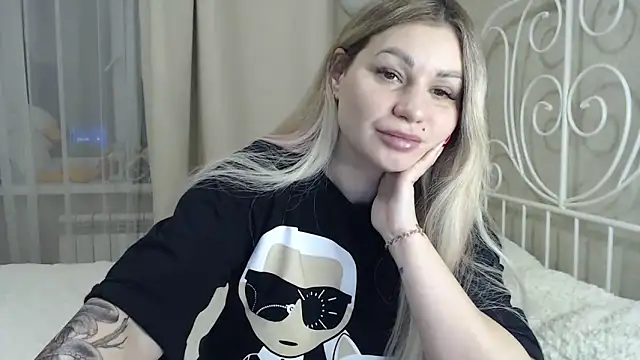 ShyEvaa online show from January 24, 2025, 2:19 pm