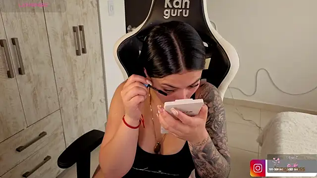 Victoryyy  online show from March 5, 2026, 8:49 pm