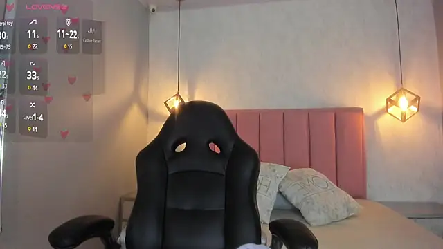 SUNNYCYRUS online show from January 17, 2026, 12:53 pm