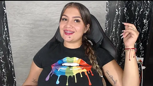 evelin 999  online show from September 10, 2025, 8:02 am