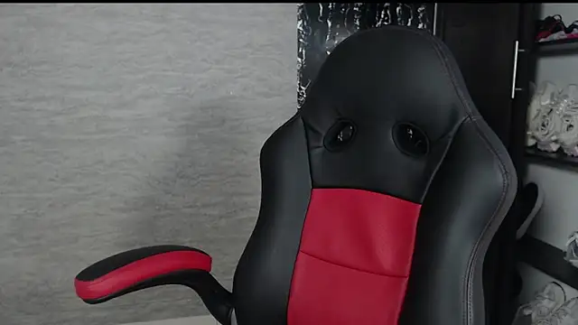 evelin 999  online show from September 22, 2025, 5:52 pm