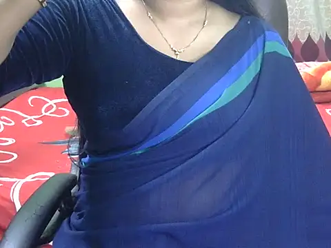 BengaliQueenStar online show from November 25, 2025, 4:07 pm