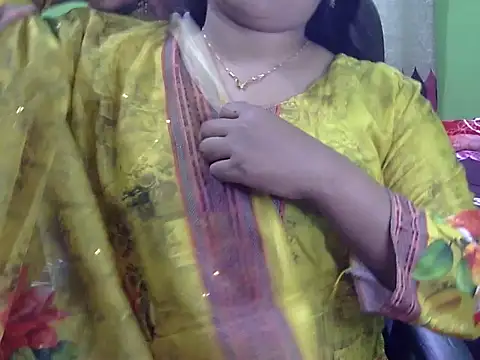 BengaliQueenStar online show from November 16, 2025, 11:04 am