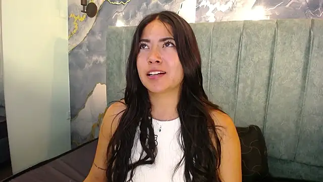 Susy thomson online show from December 23, 2025, 2:11 am