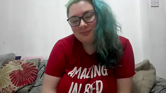 Snapshot of Bustycurves chatting on March 2, 2026, 11:33 pm Bustycurves online show from March 2, 2026, 11:33 pm