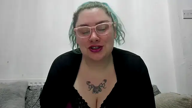 Snapshot of Bustycurves chatting on March 15, 2026, 1:45 am Bustycurves online show from March 15, 2026, 1:45 am