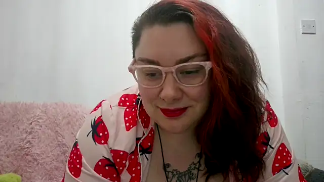 Bustycurves online show from November 8, 2025, 10:02 pm