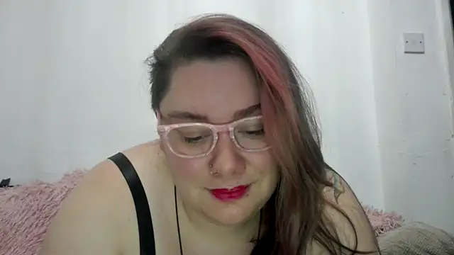 Bustycurves online show from November 12, 2025, 10:57 pm