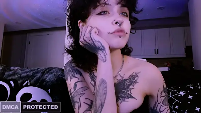 NaughtyLittleFox online show from March 21, 2026, 5:52 am