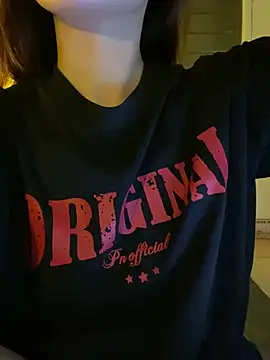 minmin2kk5 online show from March 28, 2026, 2:51 pm